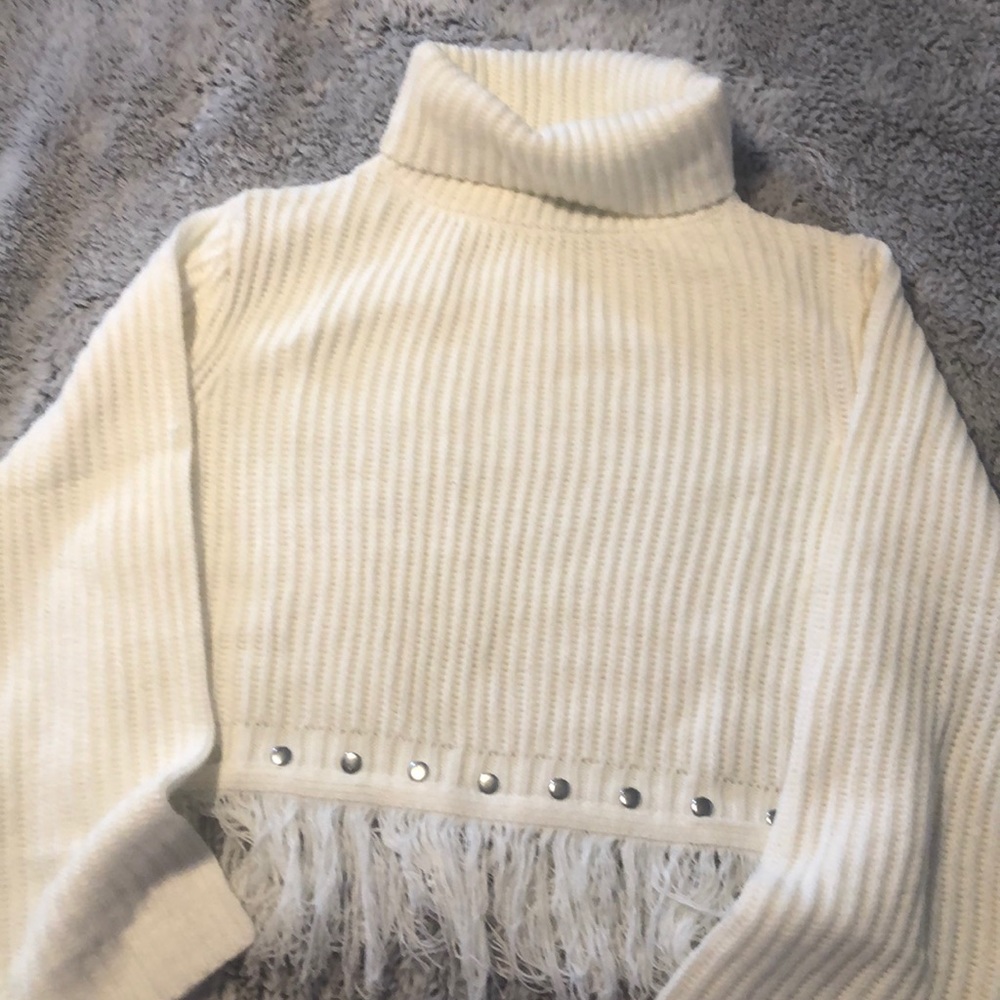 Lulu’s White Sweater with Fringe
